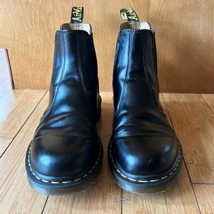 Unisex Chelsea Dr. Martens